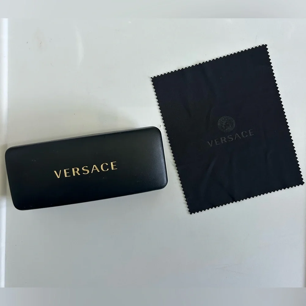 EUC Versace Eyeglass Case with Lens Wipe